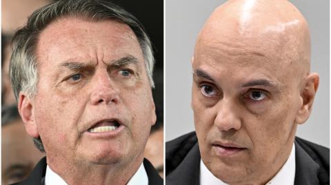 El juicio contra el expresidente Jair Bolsonaro (izq.) es llevado por el juez Alexandre de Moraes. Foto. AFP