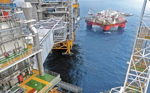 FILE PHOTO: A view of Equinor's oil platform in Johan Sverdrup oilfield in the North Sea, Norway, August 22, 2018. REUTERS/Nerijus Adomaitis/File Photo-NARCH/NARCH30