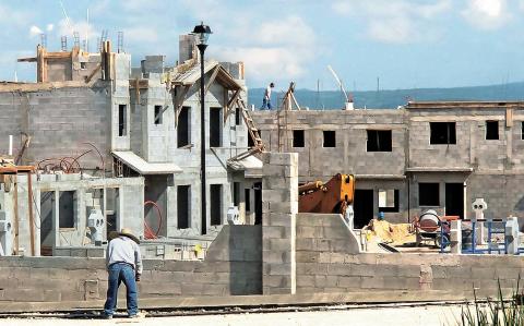 ASPECTOS DE CONSTRUCCION DE VIVIENDA EN LOS ALREDEDORES DE QUERETARO