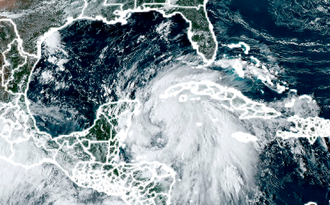 La tormenta tropical Helene avanza hacia las costas de Florida.