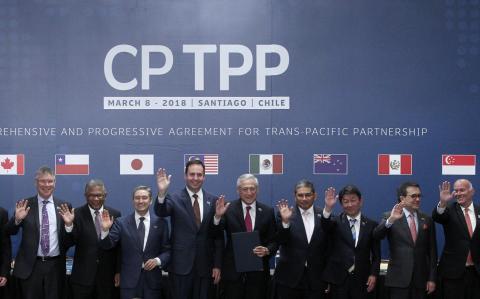 Los miembros del CPTPP son Australia, Brunéi, Canadá, Chile, Japón, Malasia, México, Nueva Zelanda, Perú, Reino Unido, Singapur y Vietnam.
Los miembros del CPTPP son Australia, Brunéi, Canadá, Chile, Japón, Malasia, México, Nueva Zelanda, Perú, Reino Unido, Singapur y Vietnam.