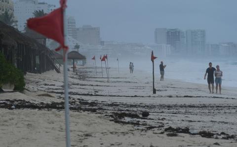 Las intensas lluvias se extienden desde la zona centro del estado hasta la punta norte en Holbox.