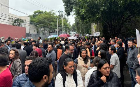 Evacuación de personal en la zona de San Jerónimo, al sur de la CDMX, tras registrarse un sismo. Foto EE: Especial.