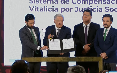 AMLO firma el decreto del “Sistema de Compensación Vitalicia por Justicia Social”, para beneficiar a los trabajadores del SME despedidos en el gobierno de Felipe Calderón.