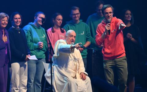 El Papa Francisco en el Hope Happening, un evento religioso para jóvenes celebrado con motivo de su visita, en la Expo de Bruselas en Laeken.