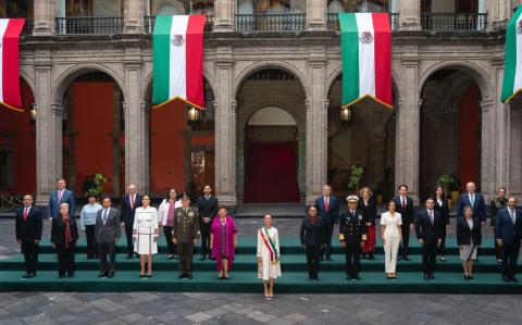 La presidenta electa de México tomó protesta de los miembros de su gabinete. Foto: x.com/Claudiashein