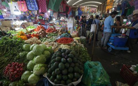 CANASTA BÁSICA EN EL MERCADO DE JAMAICA. ERIC LUGO