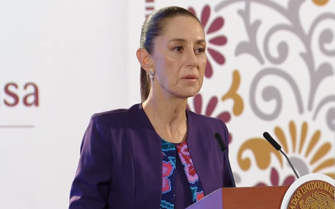 La presidenta de México, Claudia Sheinbaum, explicó que, en su reunión con Francisco Cervantes, presidente del Consejo Coordinador Empresarial, abordó una agenda conjunta para reforzar la cooperación entre el gobierno y la iniciativa privada.

Para más información del tema, visita: https://www.eleconomista.com.mx/empresas/sheinbaum-abordo-agenda-reforzar-cooperacion-gobierno-y-ip-reunion-cce-20241009-729295.html
Twitter: https://twitter.com/eleconomista 
Sitio web: https://www.eleconomista.com.mx/ 
Facebook: https://www.facebook.com/ElEconomista.mx 

#ElEconomista #CapitalHumano #EETV