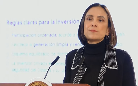 Sheinbaum convocó a Luz Elena González para explicar en qué consisten los cambios, cuyos puntos a destacar son que Pemex y la CFE vuelven a tener un carácter social de empresas públicas y dejan el mandato de ser productivas.