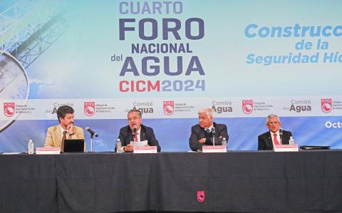 Panel 3 del Foro Nacional de Agua,  acerca de seguridad Hídrica con  Juan Pablo del Conde, ; Guillermo Leal y Arturo Jiménez. Foto Rosario Servin