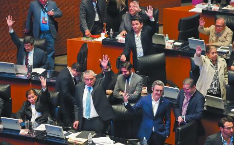 Las enmiendas fueron aprobadas por mayoría de votos de Morena y sus partidos aliados.