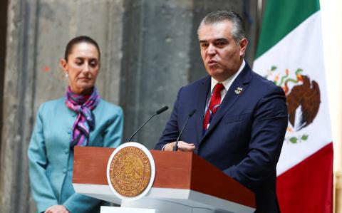 Francisco Alberto Cervantes Diaz, presidente del Consejo Coordinador Empresarial, en conferencia de prensa con Claudia Sheinbaum tras la décimo sexta edición del U.S.-Mexico CEO Dialogue, el 15 de octubre de 2024. Foto: Reuters