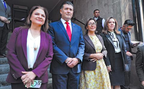 Los cuatro comisionados se reunieron con Icela Rodríguez por la tarde de ayer en la sede de Gobernación.