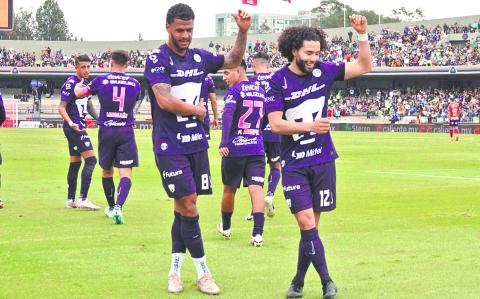 Se llevó a cabo el partido Pumas contra San Luis en el Estadio Olímpico Universitario.
FOTO: GRACIELA LÓPEZ/CUARTOSCURO.COM