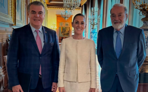 La presidenta Claudia Sheinbaum recibió en Palacio Nacional a Francisco Cervantes, presidente del CCE y al empresario Carlos Slim Heú.