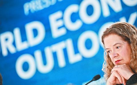 Petya Koeva Brooks, subdirectora del Departamento de Investigación Económica del FMI, admitió que están preocupados por la escalada del proteccionismo y el efecto de las tensiones en el comercio mundial.