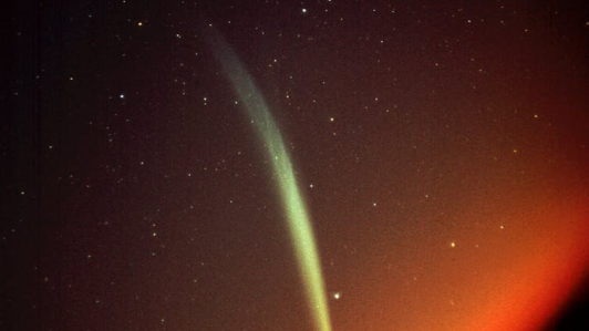 El cometa Ikeya Seki captado por Roger Lynds. NOIRLab NSF AURA