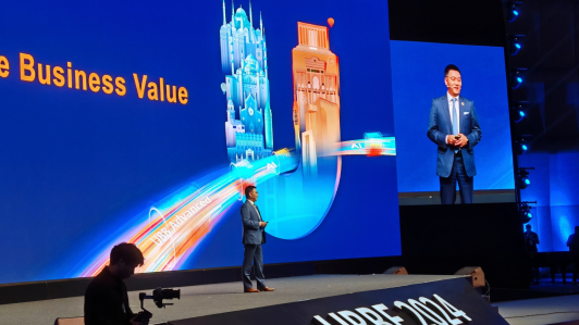 James Chen, presidente del departamento de ventas de Huawei a operadores, dijo que a nivel mundial la tecnología 5G ha llegado a un inventario de 6 millones de radiobases instaladas y también a una cobertura de 1.8 millones de localidades, datos que evidencian las bondades de este nuevo estándar de comunicación y su evolución a 5.5G e integración con otras tecnologías, como IA.