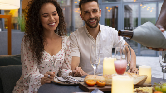 La sobresaturación de los espacios resta exclusividad y comodidad en los restaurantes.