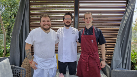 Los chefs Mario Papa, Carlos Juárez y Lander Urkiola.