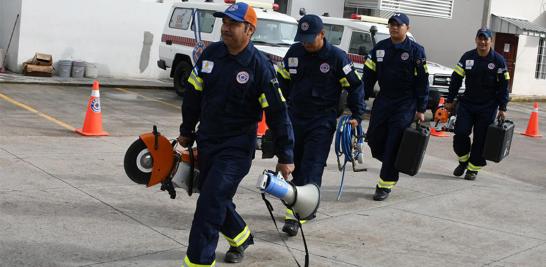 Honduras envío 36 rescatistas para cooperar en las operaciones de búsqueda de víctimas del sismo que afectó a México.