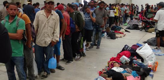 De los 2.000 migrantes que viajan, se estima que menos de 100 buscan llegar a la frontera con Estados Unidos.