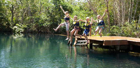 El parque natural Tres Ríos tiene dentro de su perímetro diez cenotes, pero sólo tres están accesibles para los huéspedes del hotel. Fotos: Cortesía