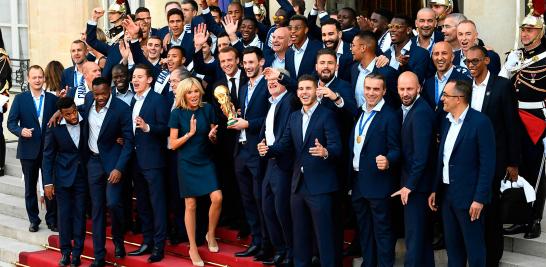 La selección de fútbol de Francia, recibirán la Legión de Honor, la más alta distinción francesa, que se les entregará en los próximos meses, anunció este lunes la presidencia.