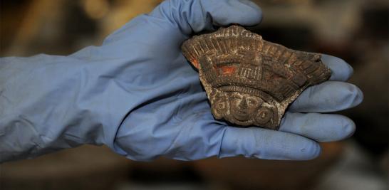 Fragmentos cerámicos, que van desde los tiestos teotihuacanos, coyotlatelco, toltecas y aztecas. 