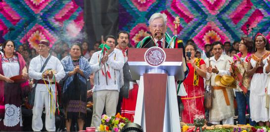 Miles de personas se congregaron en la plancha del Zócalo capitalino en espera de la llegada del mensaje presidente Andrés Manuel López Obrador, luego de tomar protesta en San Lázaro.