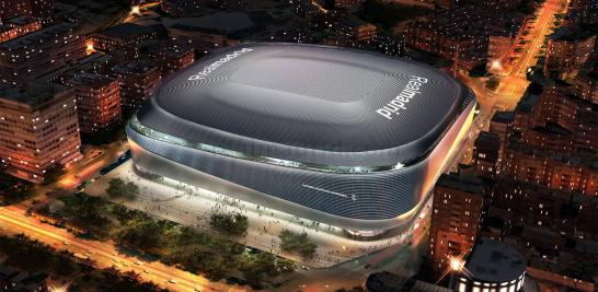 Acompañado por la alcaldesa de Madrid, Manuela Carmena, Florentino afirmó que el nuevo Santiago Bernabéu "se convertirá en una pieza clave del Real Madrid y también de la ciudad". Las obras no sólo supondrán la reforma del estadio sino que también incluyen la remodelación de su entorno, con la creación de dos nuevos parques.