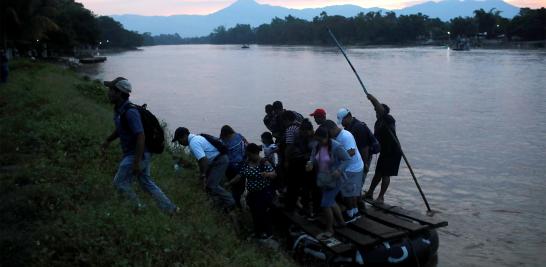 El gobierno mexicano tiene previsto enviar esta semana a 6,000 elementos de la Guardia Nacional a la frontera de México con Guatemala y Belice, afín de cumplir con una de las medidas acordadas con Estados Unidos para frenar la inmigración irregular hacia ese país. El trabajo de México en la contención de migrantes centroamericanos, particularmente en once municipios fronterizos, se evaluarán en 45 días, dijo el secretario de Relaciones Exteriores, Marcelo Ebrard, y si México logra reducir el número de migrantes que entran al país, se demostrará que los pasos tomados por el gobierno mexicano han funcionado.