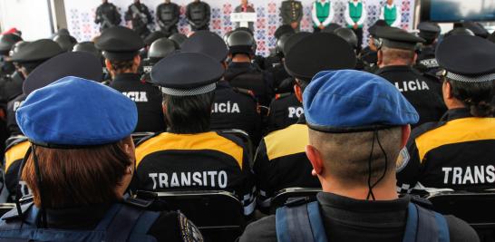 El comando de operaciones especiales estará equipado con armamento, aditamentos, vestuario y equipo vehícular propios de unidades especiales. Estarán entrenados para combatir la delincuencia organizada y desarticular bandas criminales de alta peligrosidad.