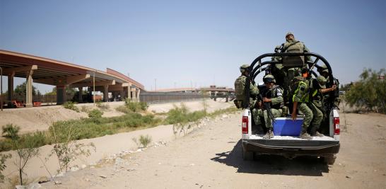 México acordó reducir significativamente la cantidad de migrantes que llegan al la frontera de los Estados Unidos en un plazo de 45 días. Si eso falla, el gobierno de López Obrador ha dicho que considerará cambiar sus leyes para satisfacer la demanda de Trump de que México se convierta en una zona de amortiguación para evitar que los migrantes ingresen a los Estados Unidos.