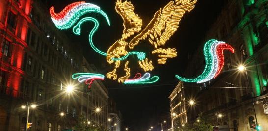 Además de los edificios que rodean la Plaza de la República, el Auditorio Nacional y Paseo de la Reforma también tendrán alumbrado patrio.