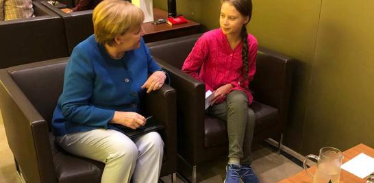 Greta Thunberg se ha reunido con figuras políticas como la canciller alemana Ángela Merkel. Foto: Reuters