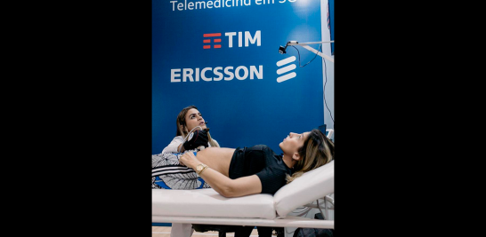 En Futurecom se muestran innovaciones para mejorar las actividades diarias de las empresas con base en las nuevas tecnologías de comunicación. Aquí, una demostración de telemedicina con red de comunicación 5G. Foto: Futurecom.