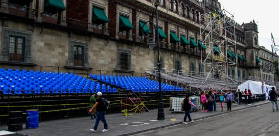 Inician los trabajos para las festividades del 109 Aniversario de la Revolución Mexicana. De acuerdo con el programa dado a conocer por el gobierno federal, el desfile se enfocará en tres etapas históricas: Prerevolucionaria, Revolucionaria y el Cardenismo, donde participarán 2,700 caballos que llegaron desde el norte y el centro del país además de la locomotora “Petra” que será trasladada del Monumento a la Revolución al Zócalo de la CDMX.