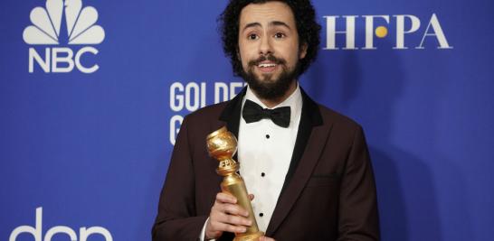 El primer ganador de la noche fue Rami Youssef, quien se llevó un galardón como Mejor actor en serie de TV -Musical o comedia, por protagonizar "Ramy". Foto: Reuters