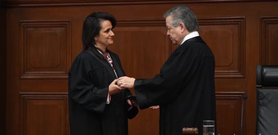 Este lunes en sesión solemne, Ríos-Farjat recibió sus credenciales como ministra de la Suprema Corte de Justicia de la Nación..