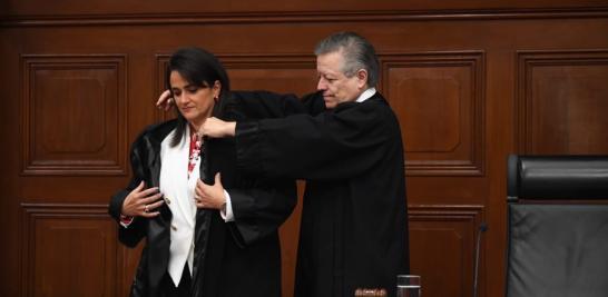 Este lunes en sesión solemne, Ríos-Farjat recibió sus credenciales como ministra de la Suprema Corte de Justicia de la Nación..