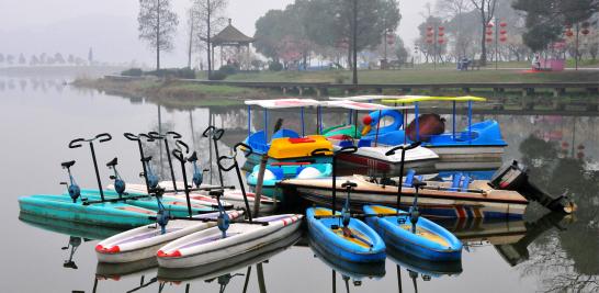 Wuhan, conocida "olla de China" por las altas temperaturas que se registran en el verano, es la séptima ciudad más grande de ese país asiático con 11 millones de habitantes y la número 42 del mundo.