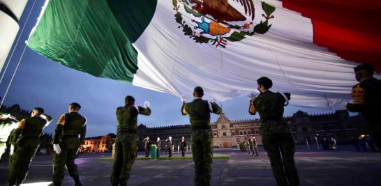 Fotos: Gobierno de México y Reuters.