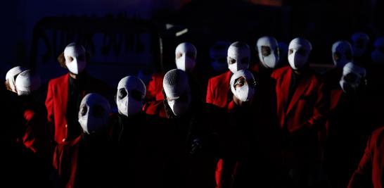 El cantante de pop The Weeknd iluminó el estadio en el show de medio tiempo. Foto: Reuters