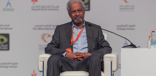 El escritor tanzano Abdulrazak Gurnah. Foto: Cortesía Feria Internacional del Libro de Sharjah.