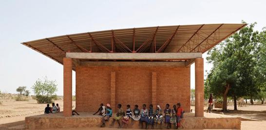 Escuela Primaria de Gando, en Burkina Faso (2001).