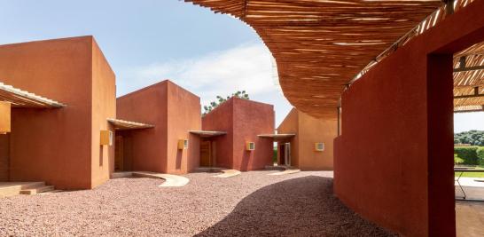 Centro de Salud y Bienestar Social, en Laongo, Burkina Faso (2014).