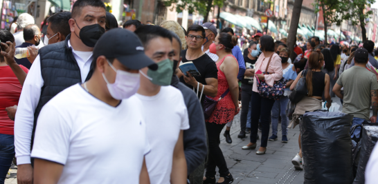 En cada casilla especial se contaba con 2,000 papeletas para que los mexicanos ejercieran su opinión ahí. Foto EE: Eric Lugo.