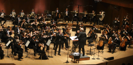 La Sala Nezahualcóyotl recibió a Pacho Flores y su propuesta musical que enaltece a la trompeta con los ritmos de la música latinoamericana. Foto EE: Eric Lugo