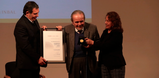 El arquitecto Alberto González Pozo fue reconocido con la Medalla Bellas Artes. Foto EE: Rosario Servin